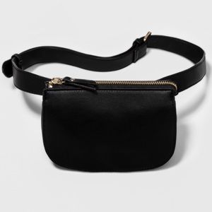 NWOT Black Fanny Pack